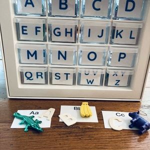 Alphabet Set with Objects-Montessori Alphabet Set